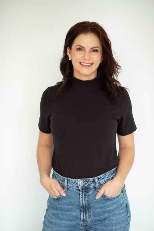 Camiseta Feminina Gola Alta De Cotton - Preta