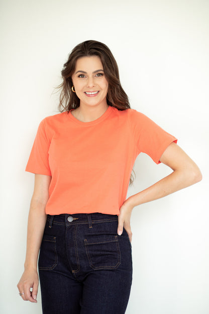 Camiseta Básica Feminina Malha Pima - Coral Apricot